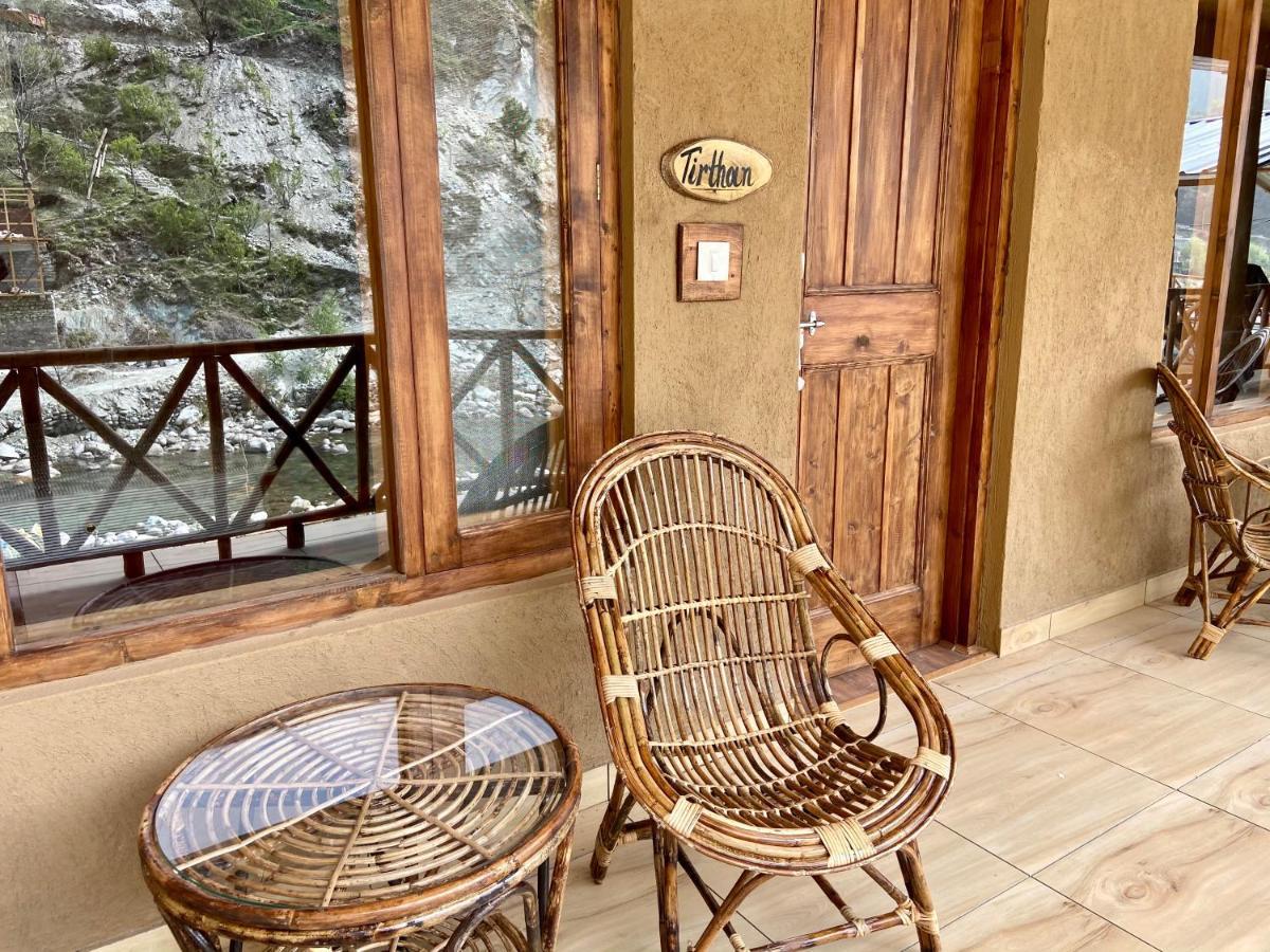 Shivadya Tirthan - Tirthan Valley Banjar Luaran gambar