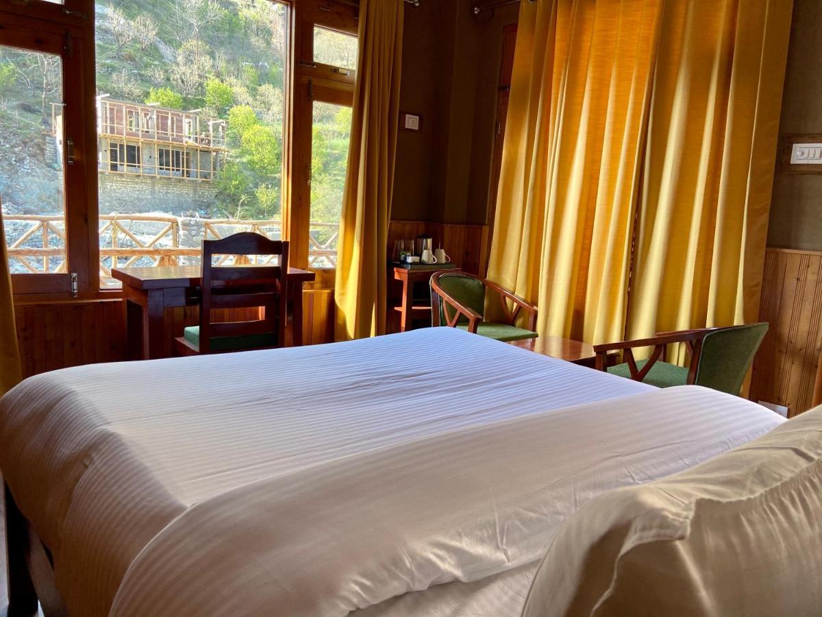 Shivadya Tirthan - Tirthan Valley Banjar Luaran gambar