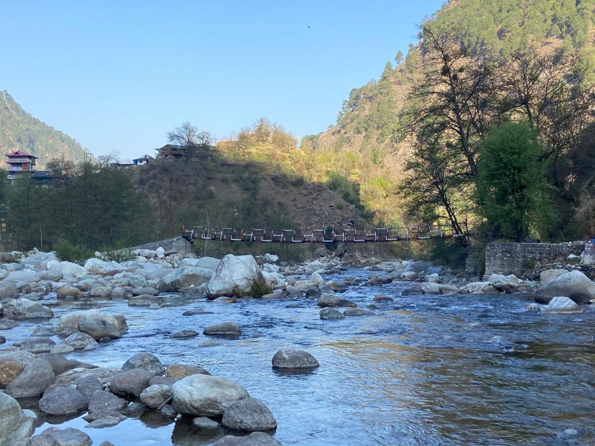 Shivadya Tirthan - Tirthan Valley Banjar Luaran gambar
