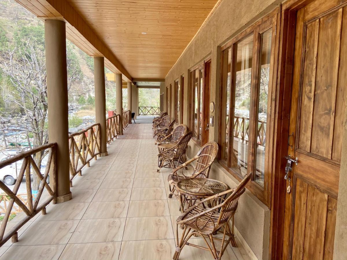 Shivadya Tirthan - Tirthan Valley Banjar Luaran gambar