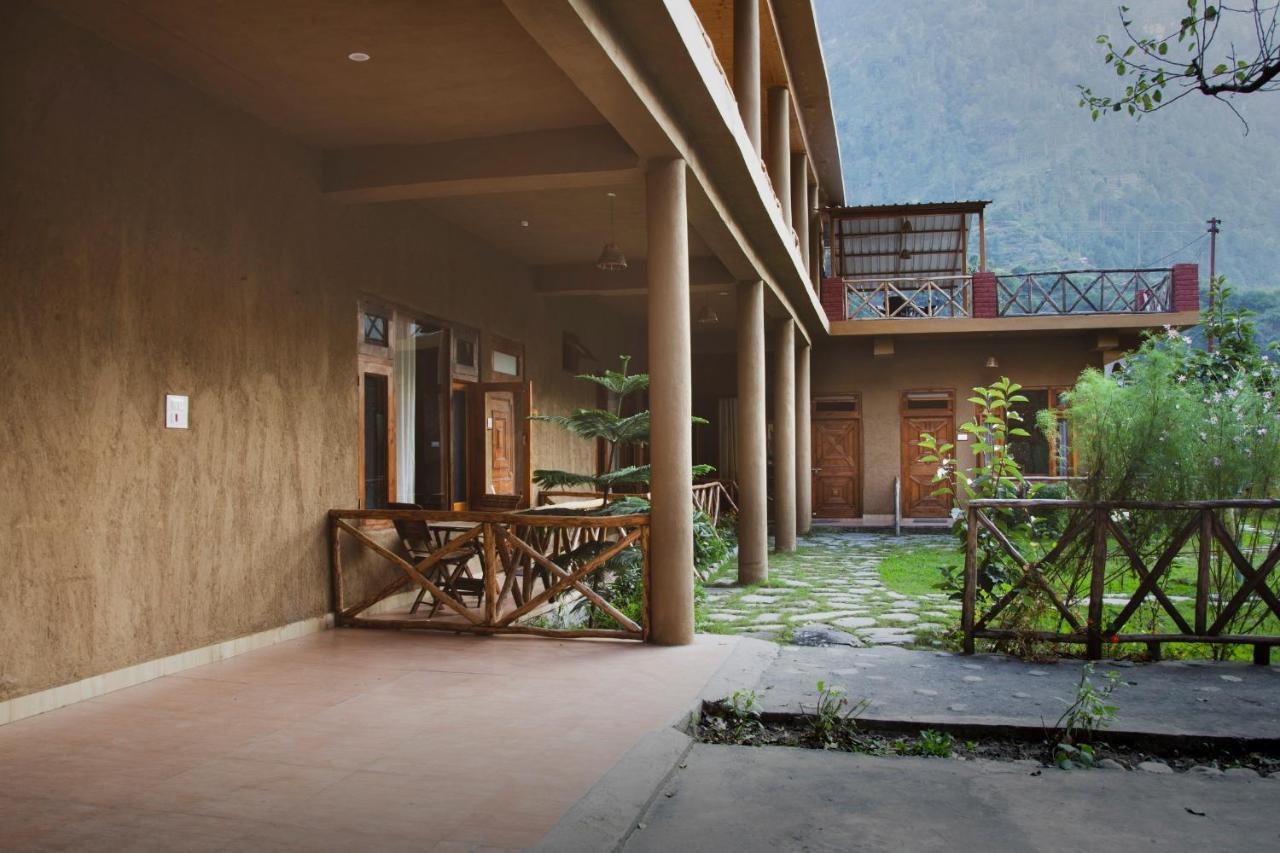 Shivadya Tirthan - Tirthan Valley Banjar Luaran gambar