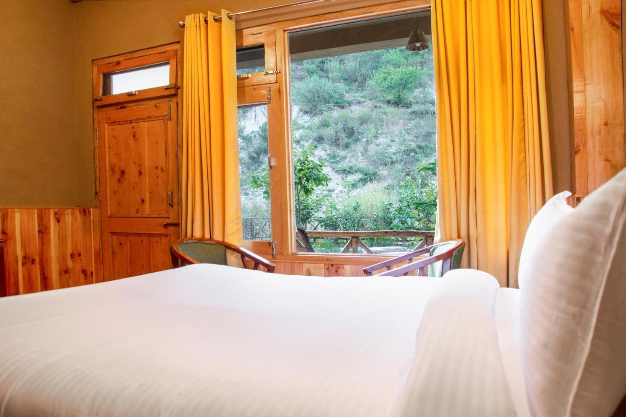 Shivadya Tirthan - Tirthan Valley Banjar Luaran gambar