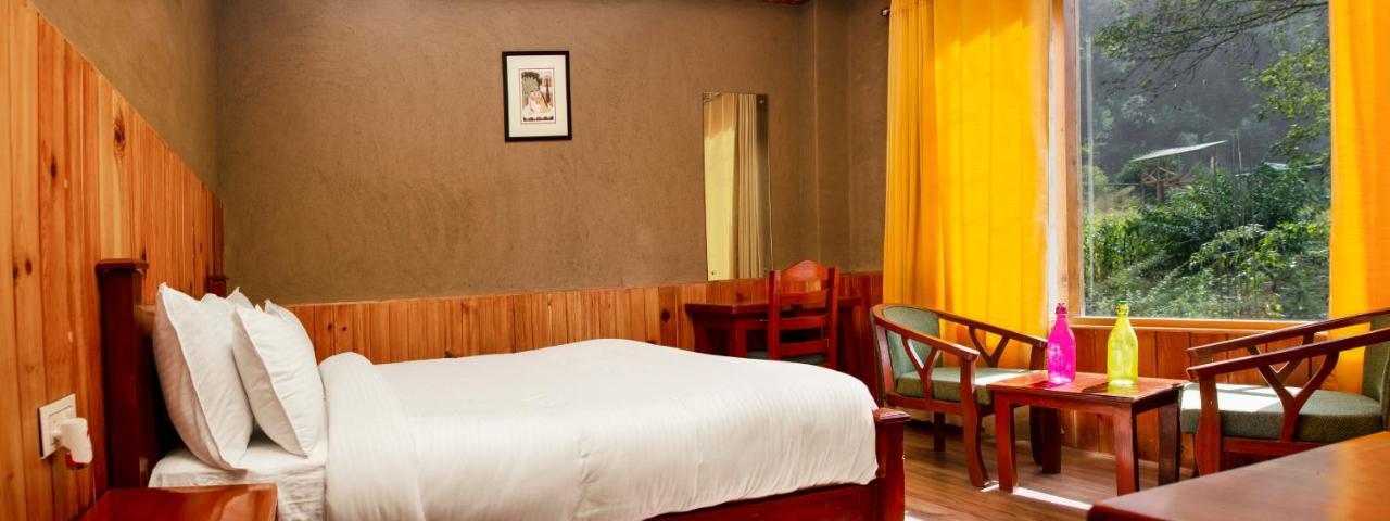 Shivadya Tirthan - Tirthan Valley Banjar Luaran gambar